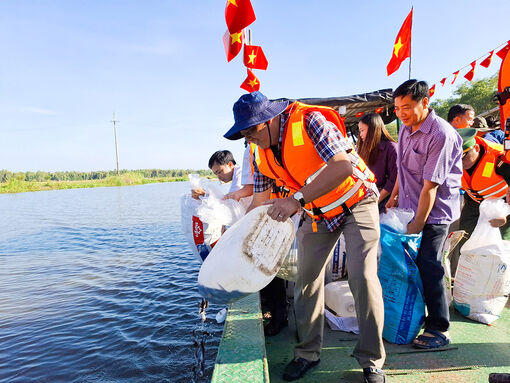 Tịnh Biên tăng cường bảo vệ nguồn lợi thủy sản