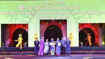 Trao giải báo chí về phát triển văn hóa và xây dựng người Hà Nội thanh lịch, văn minh lần thứ VII