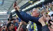 Mourinho như một 'vị thánh' khi ra mắt Fenerbahce