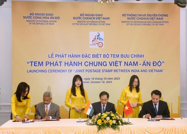 Phát hành đặc biệt bộ tem bưu chính "Tem phát hành chung Việt Nam - Ấn Độ"