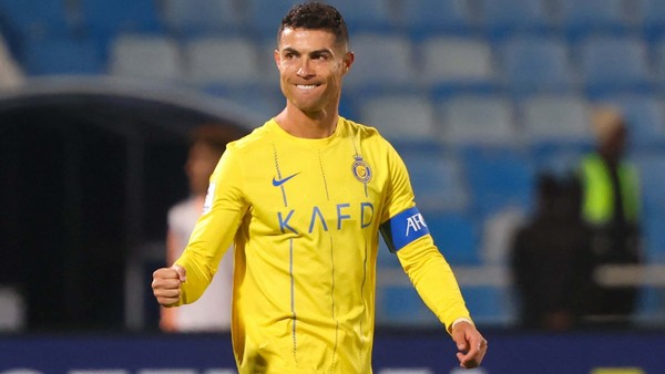 Xem Ronaldo ghi bàn đầu tiên trong năm 2024