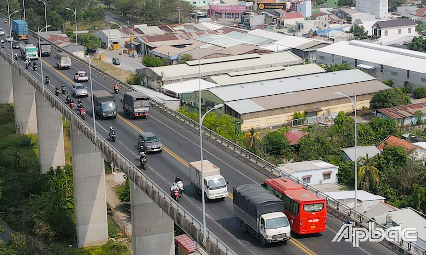 Tăng cường đảm bảo an toàn giao thông trong kinh doanh vận tải