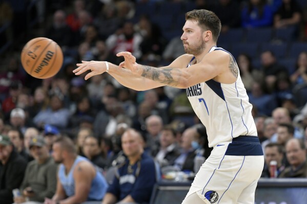 Cú triple-double thứ 58 trong sự nghiệp của Luka Doncic giúp Mavericks vượt qua Grizzlies 125-110