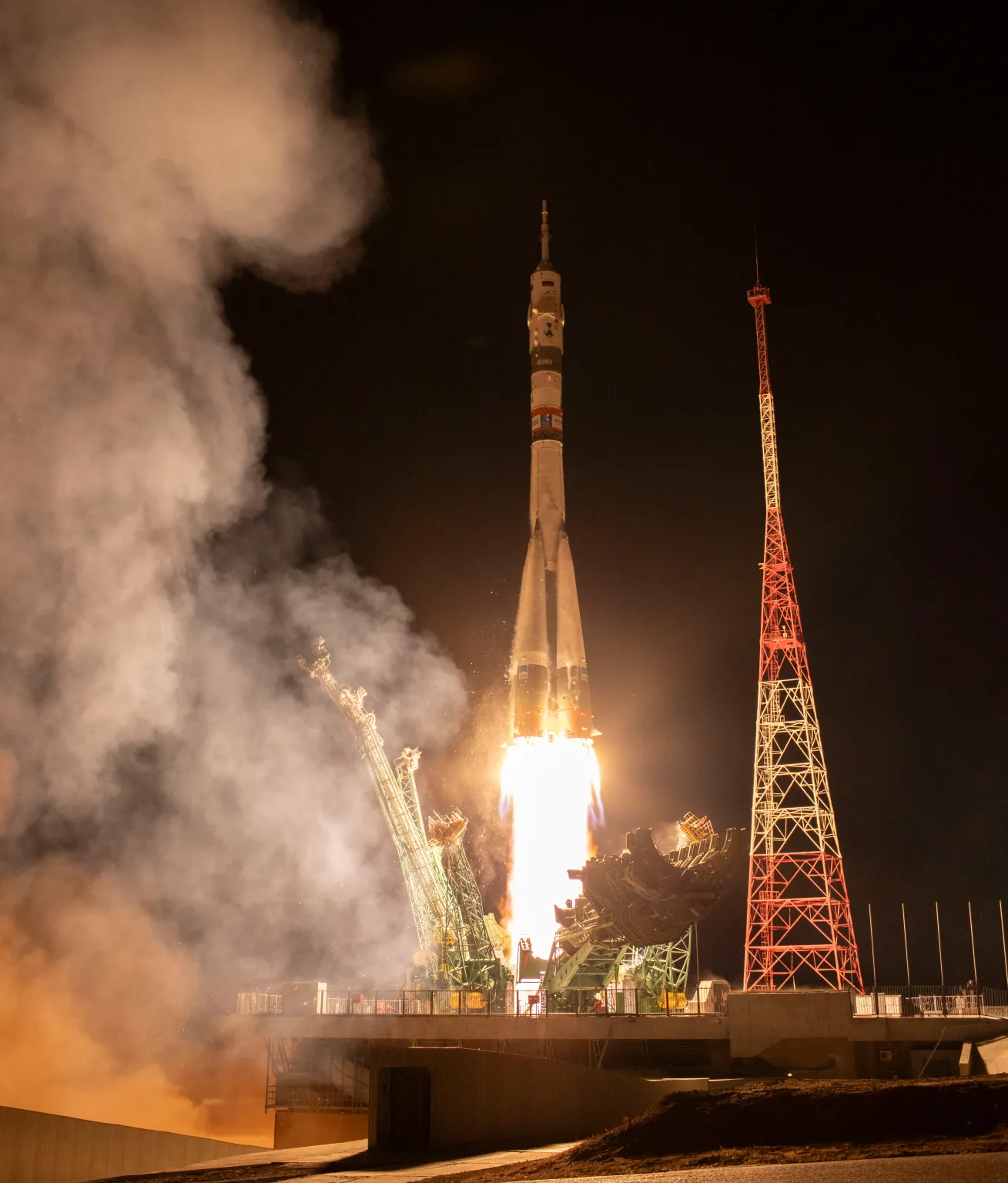 Don Pettit, phi hành gia hoạt động lâu đời nhất của NASA, bắt đầu nhiệm vụ trên tàu ISS