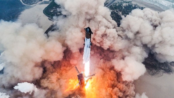 Phi thuyền của SpaceX tiếp tục tiến vào không gian thành công lần đầu tiên