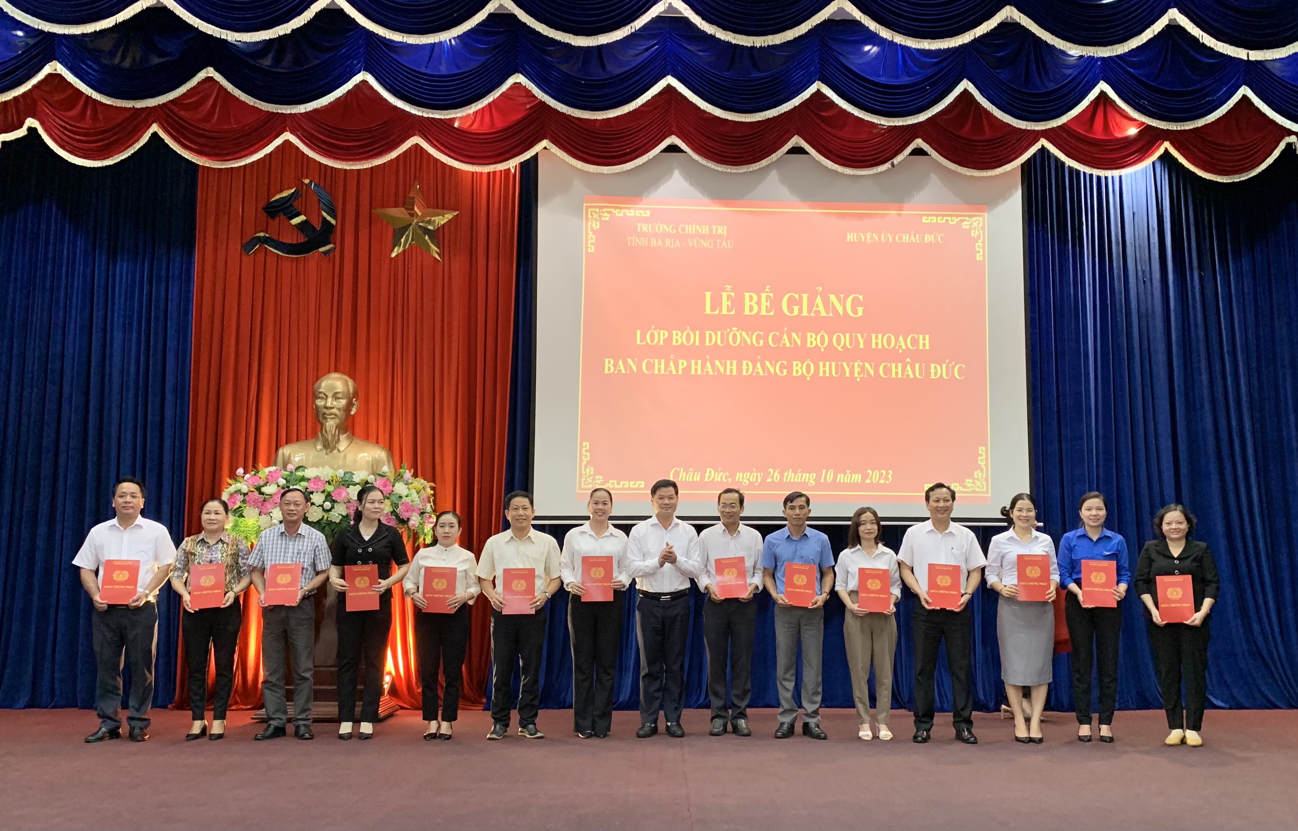 59 học viên hoàn thành bồi dưỡng cán bộ quy hoạch