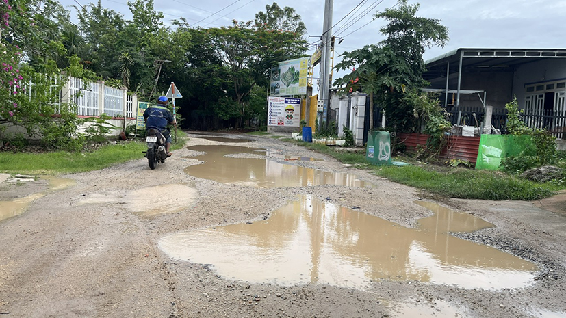 Khu phố Vạn Hạnh, phường Phú Mỹ: Sớm khắc phục tình trạng đường giao thông xuống cấp