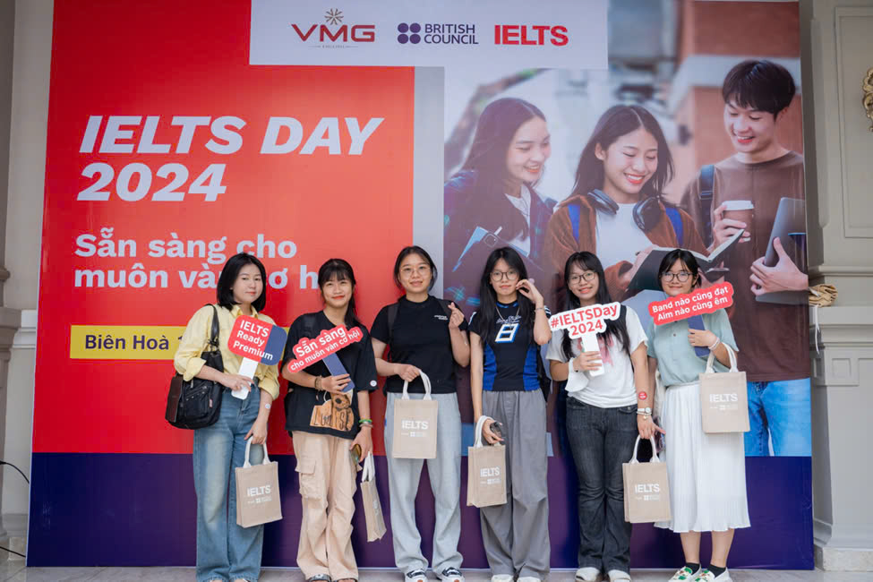 Học sinh Bà Rịa-Vũng Tàu thích thú trải nghiệm sự kiện IELTS 5 sao