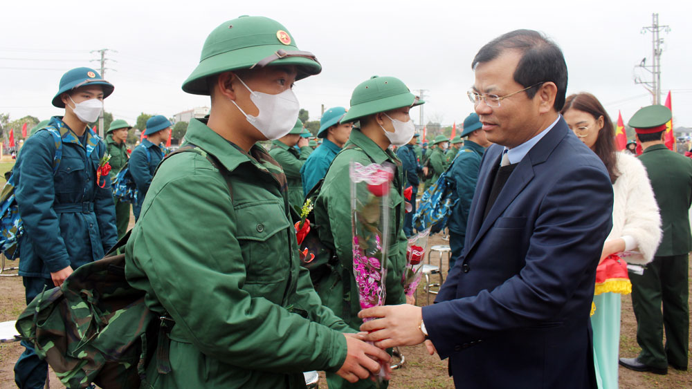 219 thanh niên huyện Yên Thế lên đường nhập ngũ