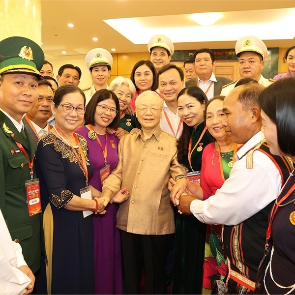 Tổng Bí thư Nguyễn Phú Trọng gặp mặt các điển hình toàn quốc trong học tập và làm theo Bác