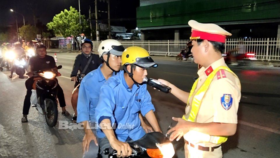 Xử lý vi phạm nồng độ cồn theo phương châm “3 không”