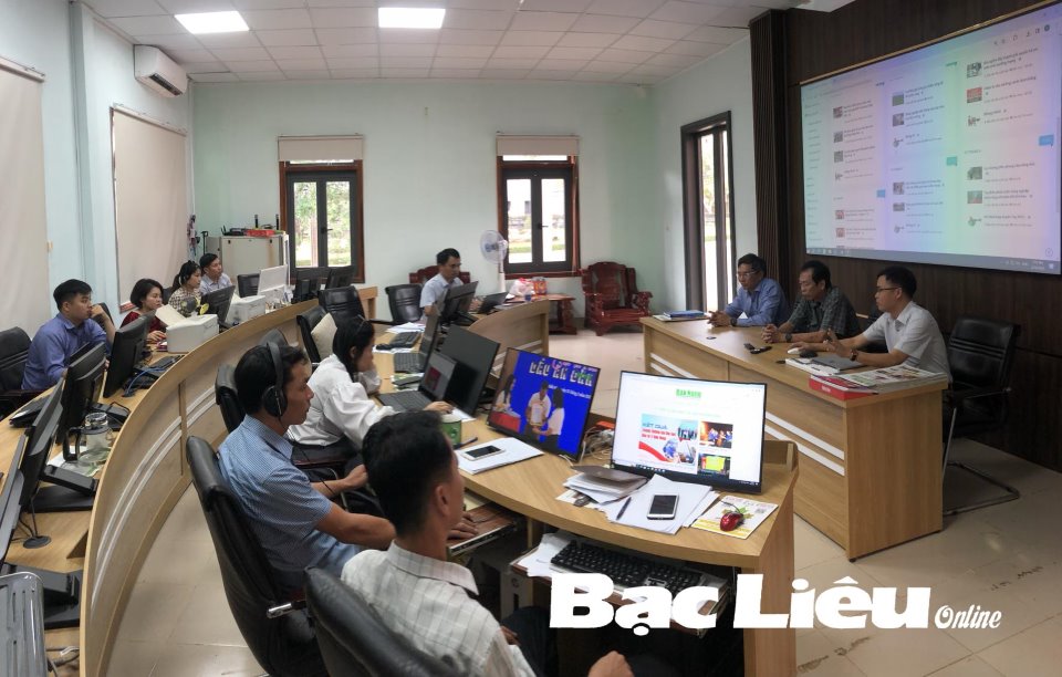 Báo Bạc Liêu học tập kinh nghiệm tại 5 cơ quan báo Đảng địa phương