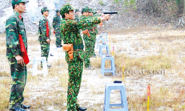 Xây dựng đội ngũ sĩ quan “vừa hồng, vừa chuyên”