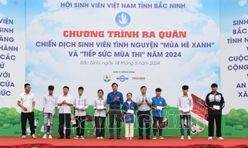 Ra quân Chiến dịch sinh viên tình nguyện “Mùa hè xanh” và “Tiếp sức mùa thi”