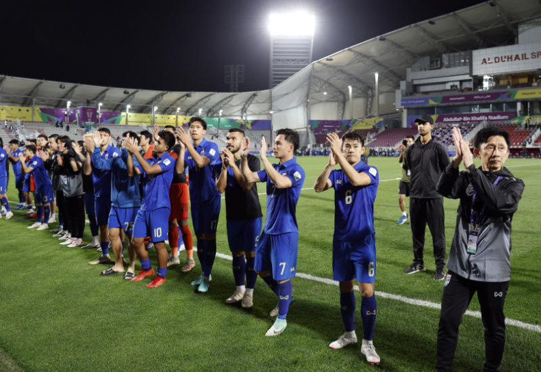 Thái Lan đánh bại Kyrgyzstan ở trận đầu tiên ở Asian Cup