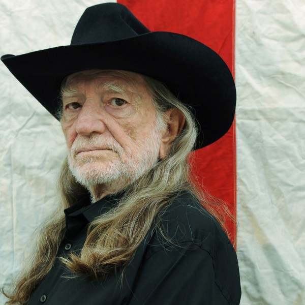 Willie Nelson mở tập ảnh mới ‘ Biên giới: Dòng chảy ngay bây giờ