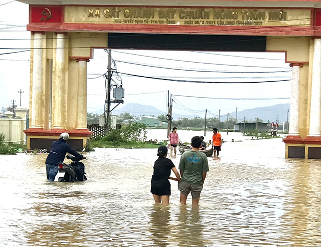 Podcast: Bản tin tổng hợp ngày 17.11