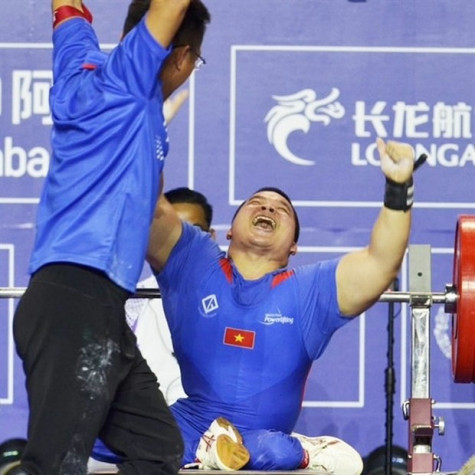 Para powerlifters take home World Cup medals