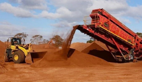 Indonesia considers easing bauxite export ban