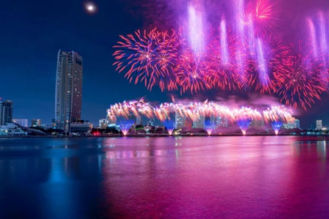 Da Nang attracts more foreign visitors with international fireworks festival