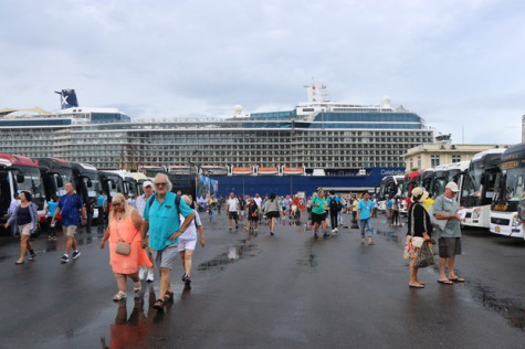 Luxury cruise ship brings 3,000 tourists to central localities 