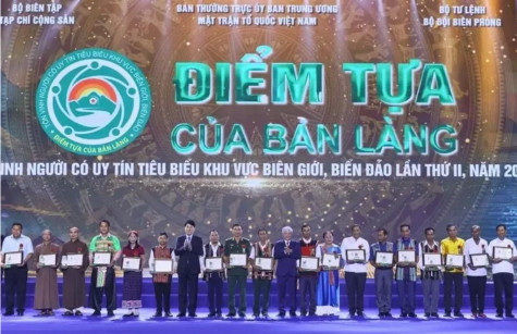 Reputable people from border, sea and island villages honoured