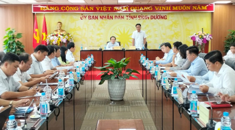 Leaders of Provincial People's Committee receive Quang Ngai provincial delegation 