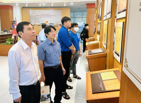 Exhibition "Historical imprints from ancient Binh An to present-day Binh Duong through archival documents"