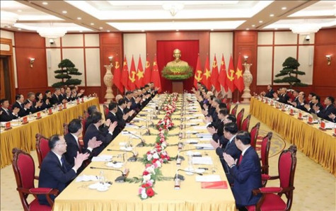 International media highlight talks between top Vietnamese, Chinese leaders 