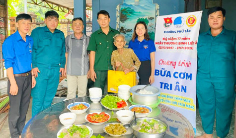 Ý nghĩa “Bữa cơm tri ân” gia đình chính sách