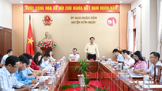 Đẩy mạnh thực hiện hiệu quả công tác dân tộc