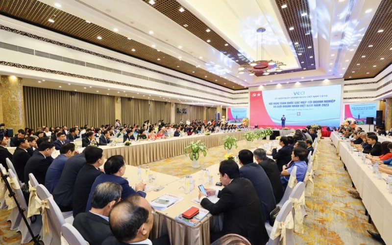 Quà tặng đặc biệt nhân Ngày doanh nhân Việt Nam 2023