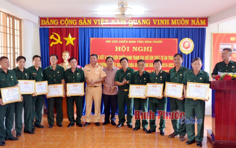 Nhiều đóng góp của cựu chiến binh Bình Phước trong giữ gìn an toàn giao thông