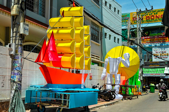 Phan Thiet in preparation for the Mid-autumn festival after 3-year intervals