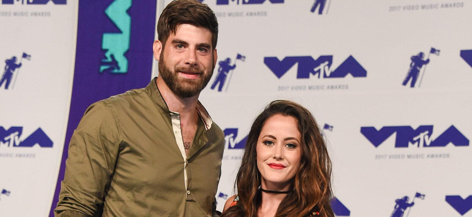 Chồng của ngôi sao 'Teen Mom' Jenelle Evans bị buộc tội lạm dụng trẻ em sau những cáo buộc gây sốc