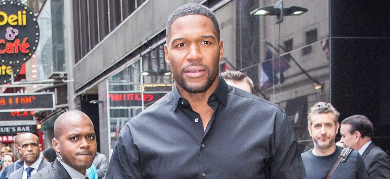 Giải phẫu não thứ ba của Michael Strahan làm gián đoạn Chemo