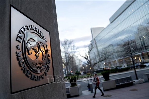 IMF hoãn vô thời hạn cuộc tham vấn với Nga