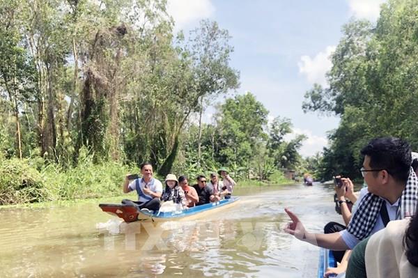 Hậu Giang khai thác thế mạnh du lịch đường thủy