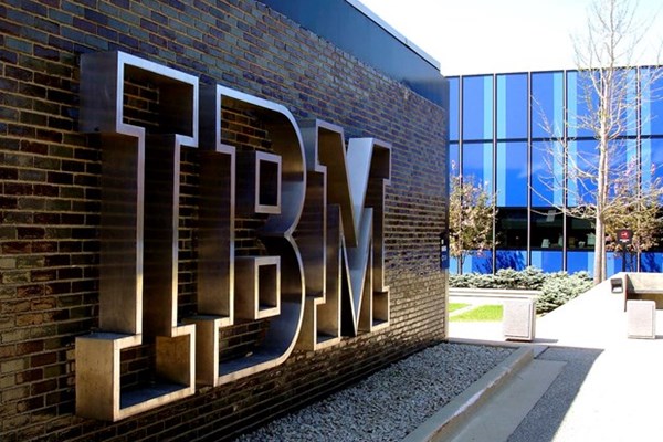 IBM thâu tóm thêm doanh nghiệp để mở rộng dịch vụ điện toán đám mây