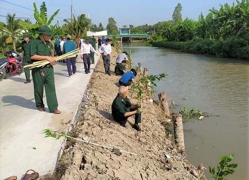 Cựu chiến binh tham gia giữ gìn trật tự an toàn giao thông