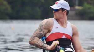 Người sống sót sau tai nạn xe buýt Broncos Jacob Wassermann đi Paris sau khi thiên thạch nổi lên trong Para Rowing