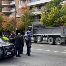 Người phụ nữ lớn tuổi bị tài xế xe ben tông chết ở làng Davisville