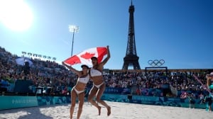 Ở Canada, Wilkerson, nhân đạo đoàn tụ để giành chiến thắng ở trận chung kết Olympic