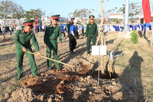 Ninh Thuận: Phát động Tết trồng cây đời đời nhớ ơn Bác Hồ Xuân Giáp Thìn