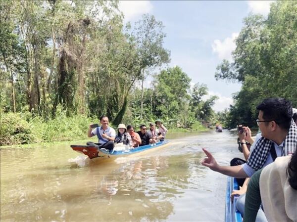 Hậu Giang khai thác tiềm năng, thế mạnh du lịch đường thủy