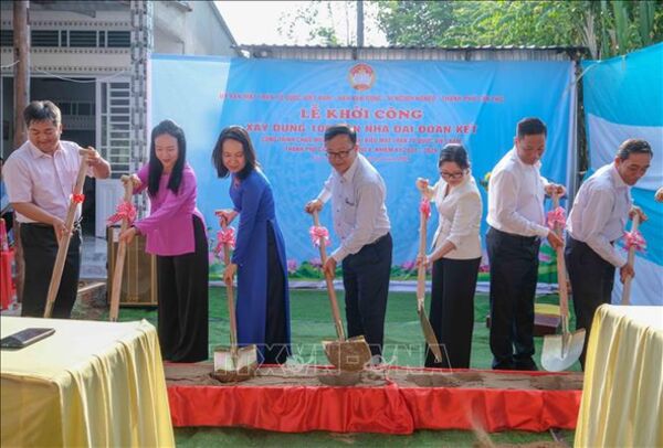 Cần Thơ khởi công 100 căn nhà Đại đoàn kết cho hộ nghèo, hộ có hoàn cảnh khó khăn