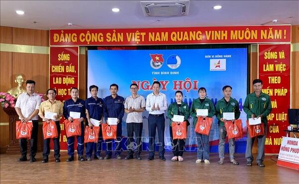 Phát huy tinh thần xung kích, tình nguyện, sáng tạo của thanh niên công nhân