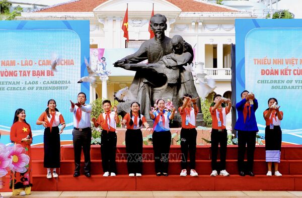 Khai mạc Liên hoan thiếu nhi Việt Nam - Lào - Campuchia năm 2024