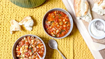 Công thức Pasta E Fagioli cổ điển (Với củ cải)