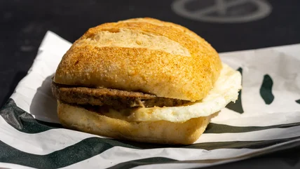 Đây là khi bạn có thể gọi bữa sáng và bánh mì kẹp trưa từ Starbucks